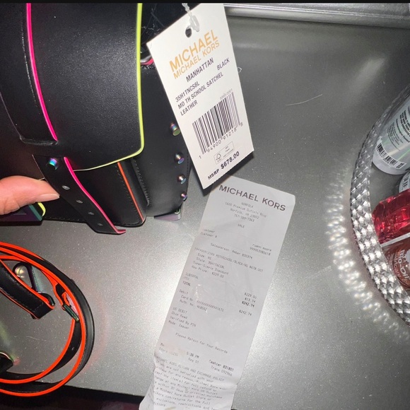 Michael Kors Manhattan Satchel Bag - Picture 6 of 6